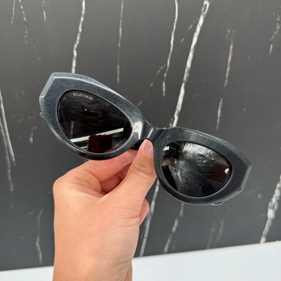 NEW BB0236S 001 BALENCIAGA BLACK WOMEN CAT EYE BALENCIAGA SUNGLASSES - Picture 7 of 12